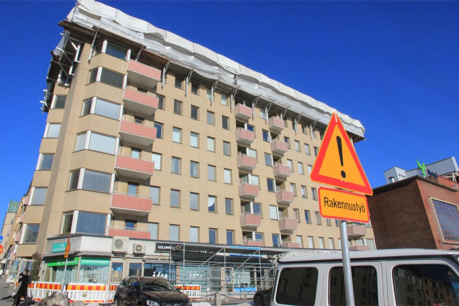 Kauppaseuran kiinteistö kattoterassi